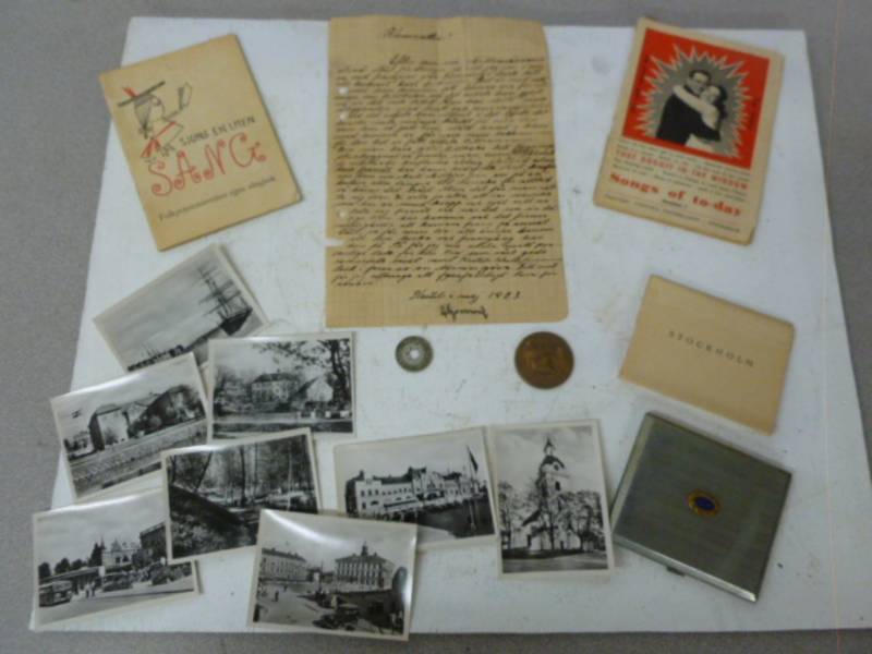 lot 163 image: Vintage Pictures