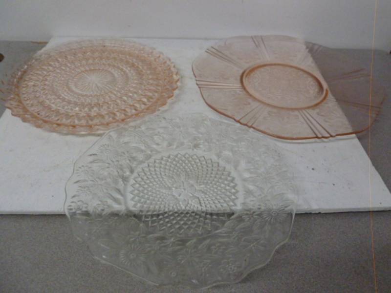 lot 166 image: Depression Glass