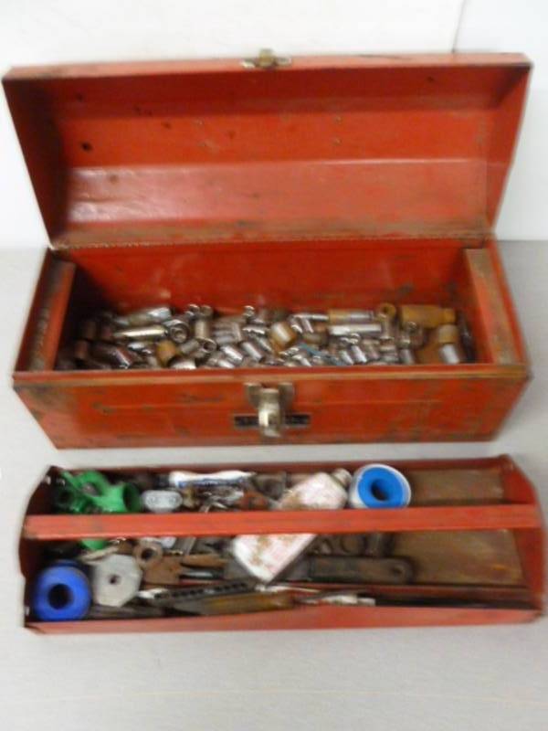 lot 171 image: Tools