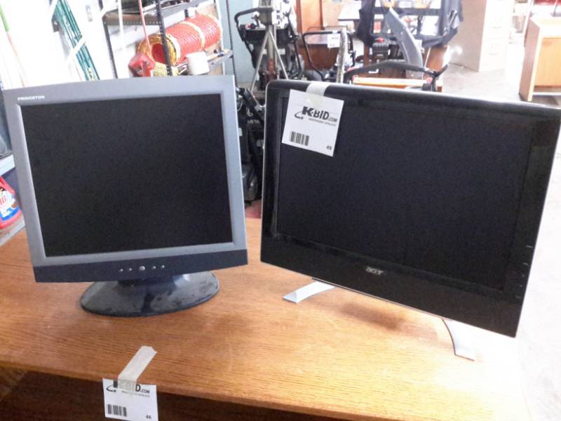 lot 49 image: 1 Princeton Monitor, 1 Acer Monitor