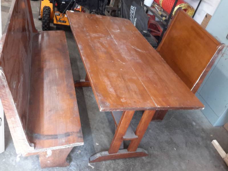 lot 58 image: Built in Breakfast Table and Benches