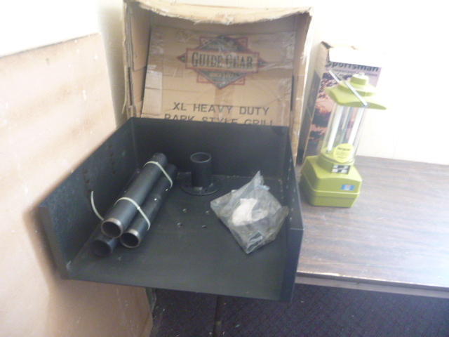 lot 28 image: NEW Guide Gear XL Heavy Duty Park Style Grill