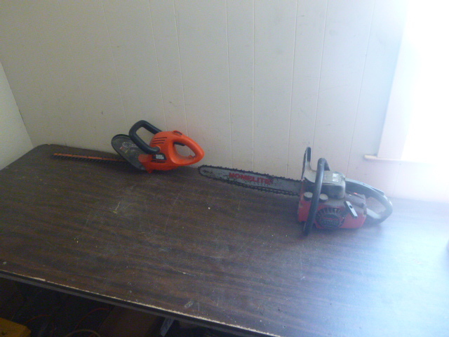 lot 90 image: Power Tools