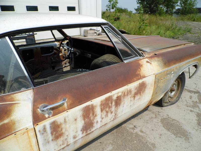 lot 5 image: 1966 Impala