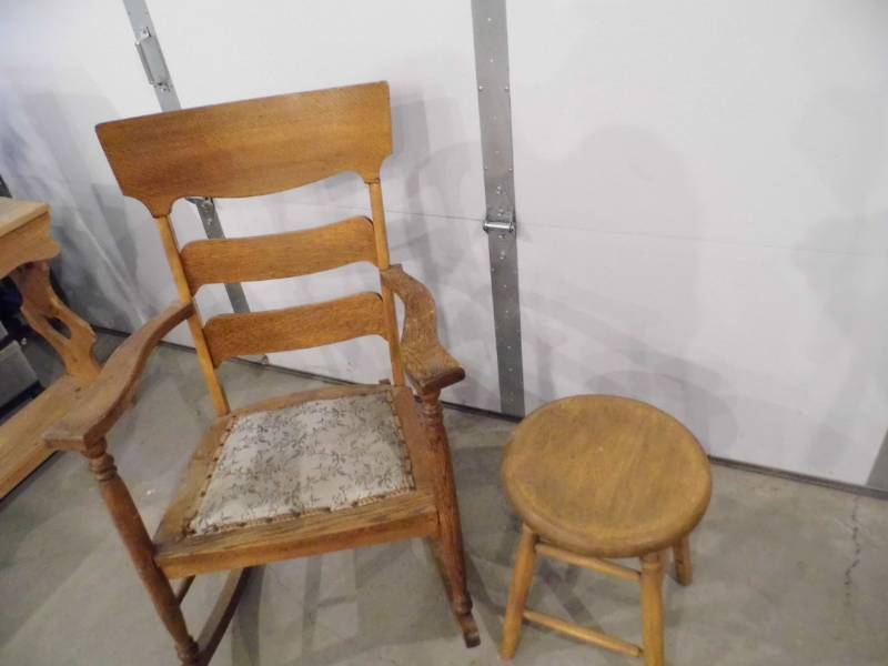 lot 20 image: Antique Rocker - Wood Stool