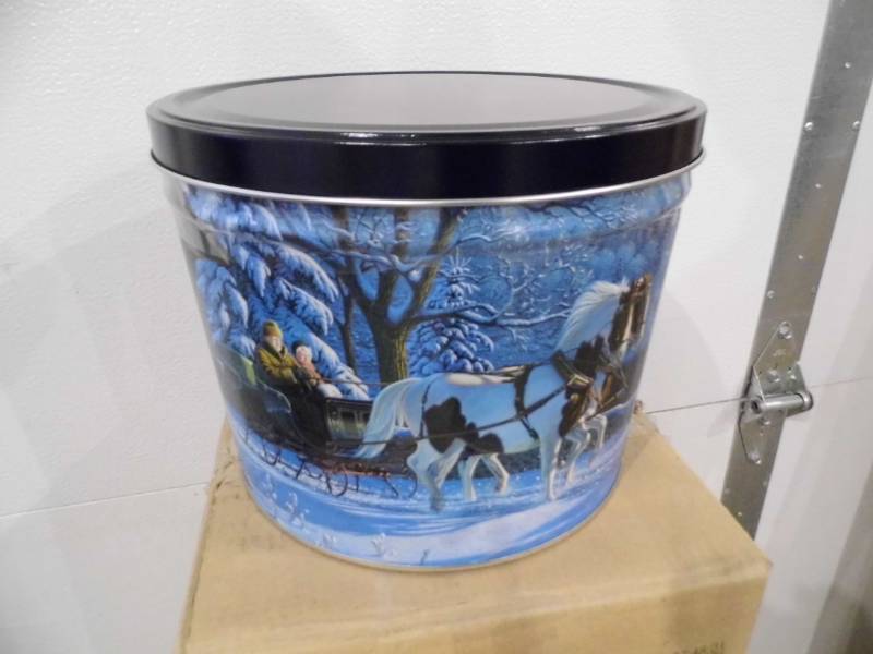 lot 40 image: Lot of 12 New Tins wLids