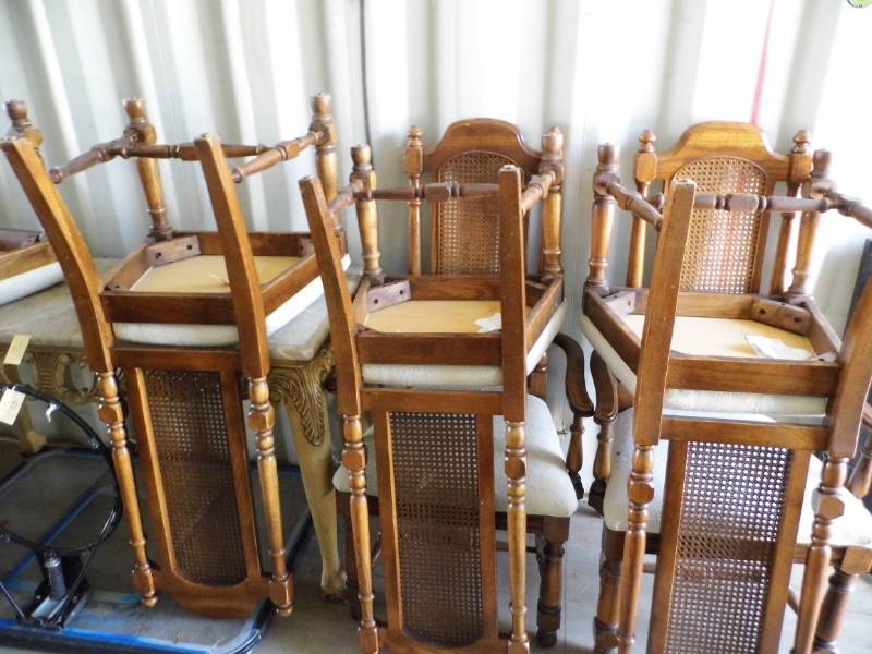 lot 49 image: Lot of 6 Chairs