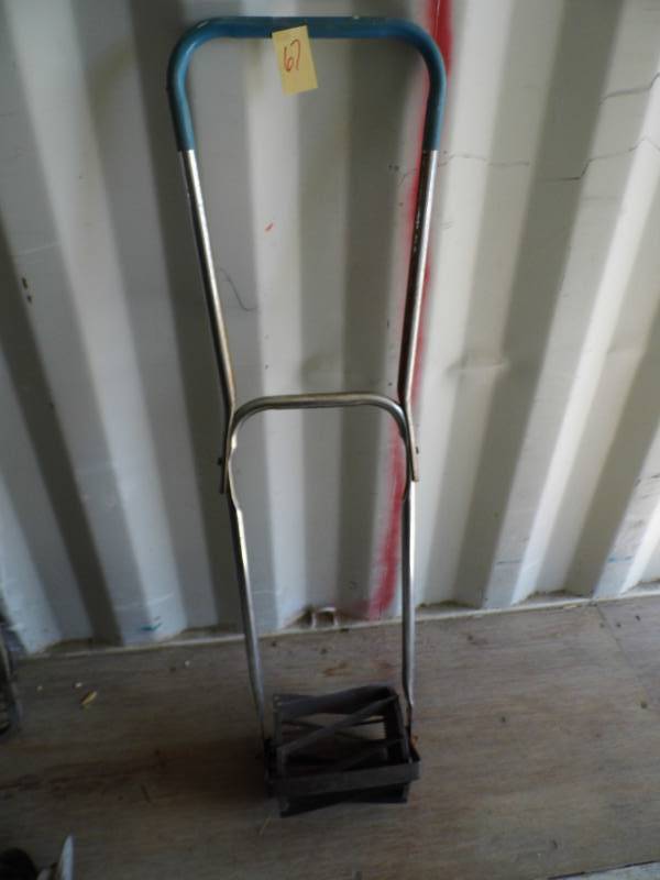 lot 67 image: Yard Tools