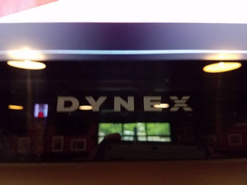 lot 10 image: Dynex 52 TV