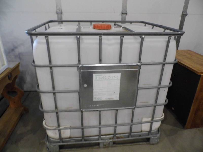 lot 69 image: 250 Gallon Tank