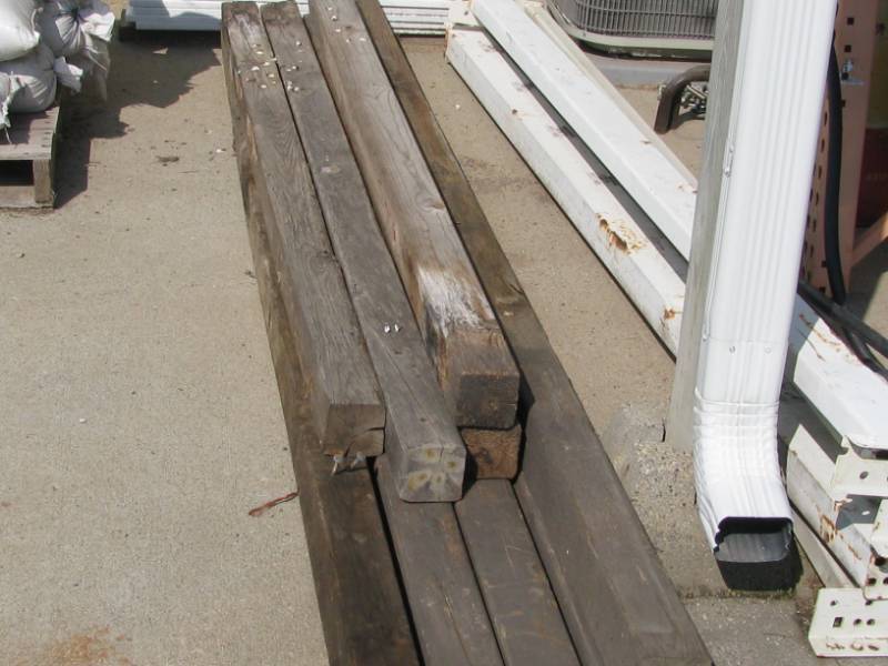 lot 32 image: 4 x 4 Wood Posts