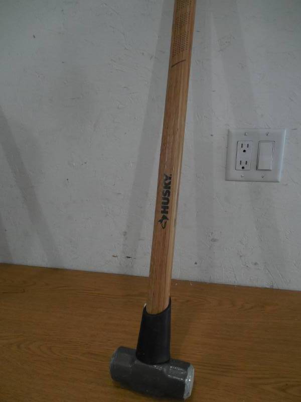 lot 14 image: Husky 6 lb. Sledge Hammer with 36 in. Hickory Handle