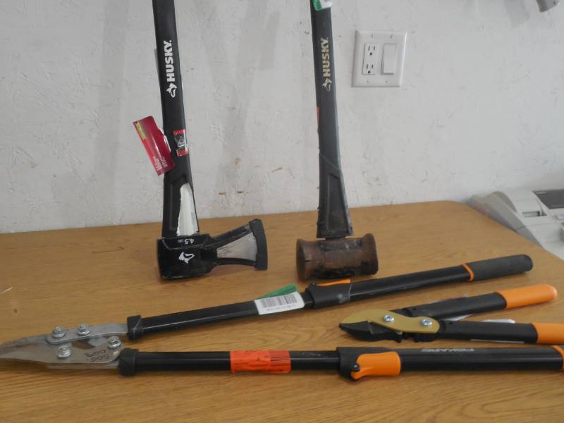 lot 26 image: ASSORTED TOOL LOT