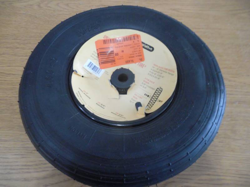 lot 31 image: Universal Wheelbarrow Tire