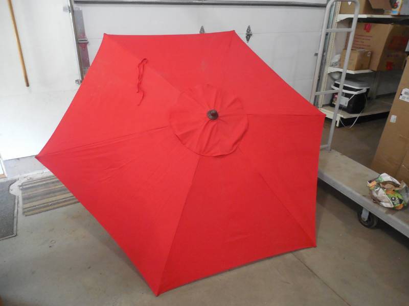 Hampton Bay 9 Ft Aluminum Patio Umbrella In Chili Patio Furniture Toilet S Tools Lawn Care Grills More Auction 226 K Bid