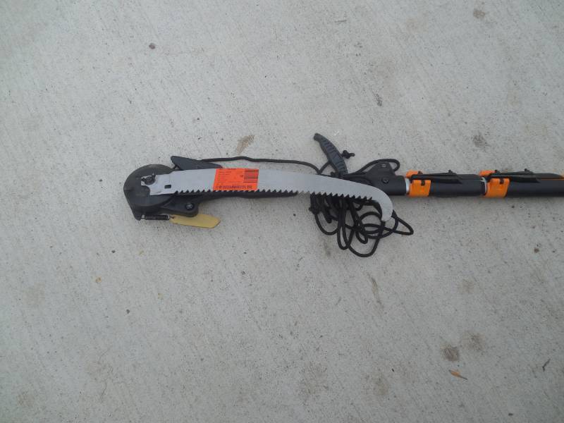 lot 57 image: Fiskars 1.250 in. Cut Capacity Steel Cutting Blade Steel 15 in. Saw, Fiberglass and Alum Pole, 16 ft. Tree Pruner