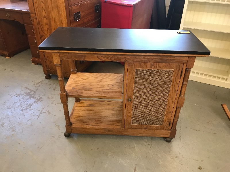 KITCHEN ISLAND