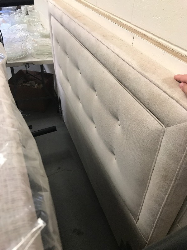 TEMPUR-PEDIC ADJUSTABLE BED FRAME AND HEADBOARD