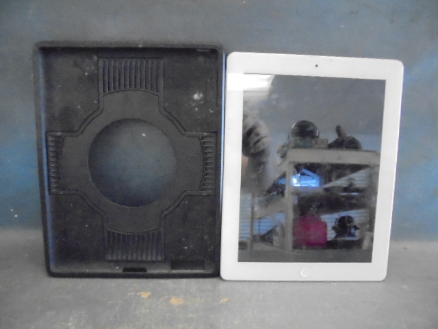 Ipad 64 Gig with Case
