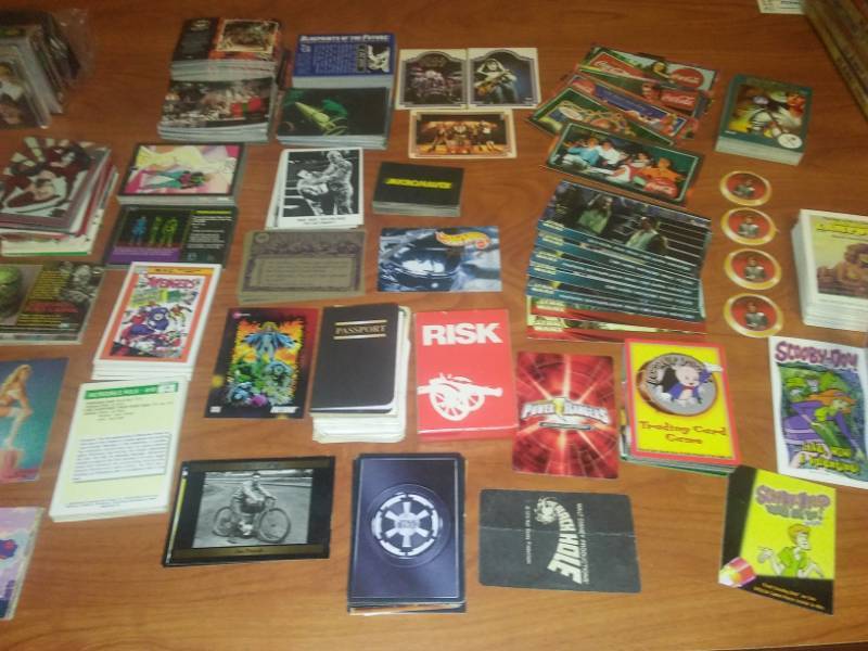 lot 470 image: Huge variety non-sports cards, Avengers, Dungeon and Dragon, Scooby, Y