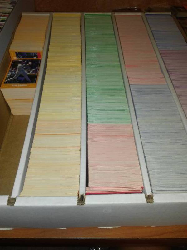 lot 530 image: 4500 MLB score 1988 with cover