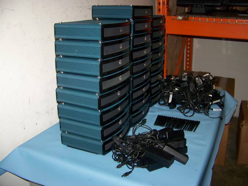 lot 42 image: (25) Cisco, Digital Hi-Definition (HD), Media Players with Antennas and Power Supplies