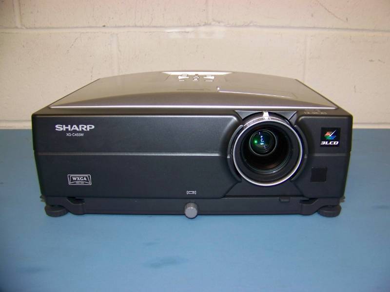 lot 24 image: Sharp, XG-C455W, LCD Projector with Remote Control and Travel Bag