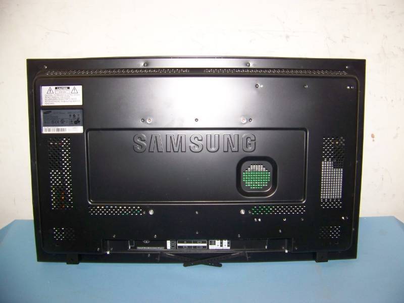 lot 7 image: 32, Samsung, SyncMaster, Full HD (1080p), LCD, Flat Panel Display  Monitor