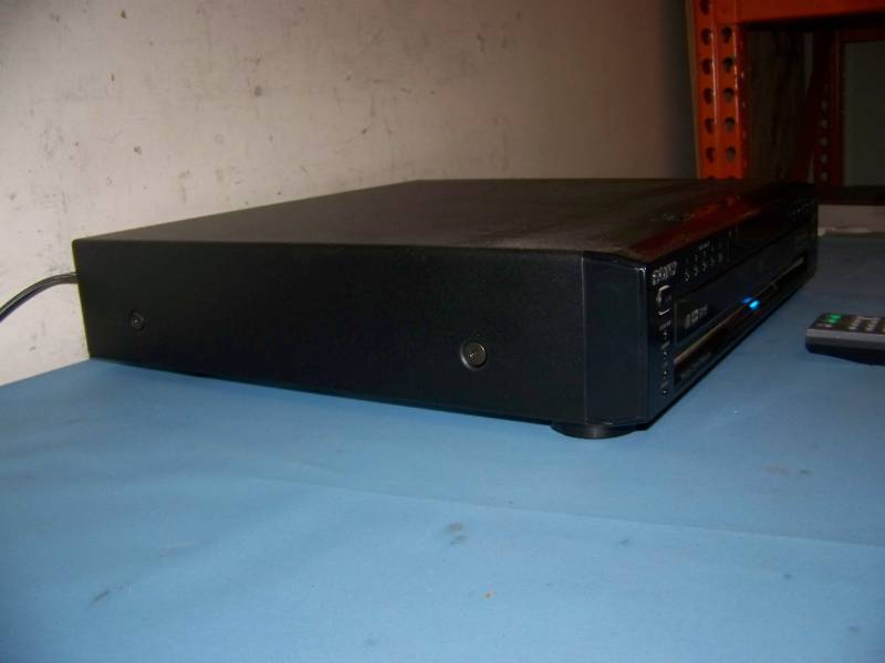 lot 48 image: Sony, 5-Disc, DVD  CD Player with Remote Control