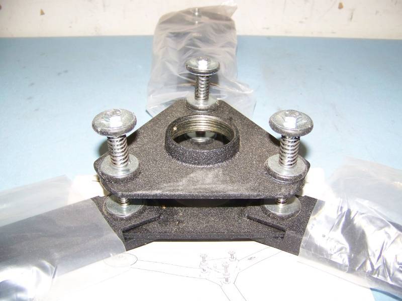 lot 46 image: Chief Manufacturing, Vibration Damper mount - NEW