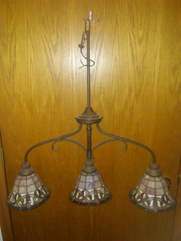 lot 11 image: 3 light hanging fixture, stained glass replica