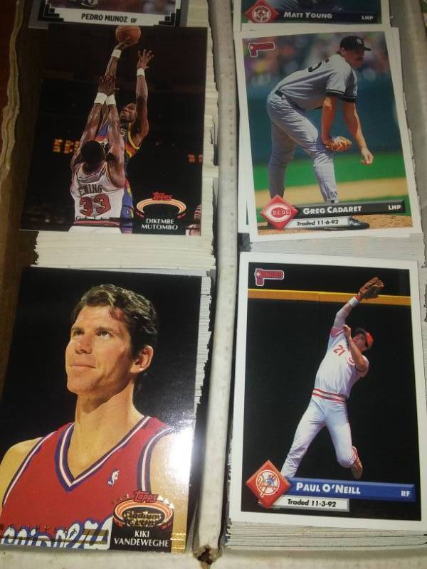 lot 85 image: 3000 NBA and MLB Cards.