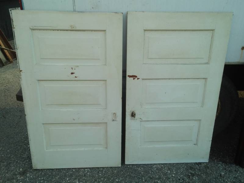 lot 32 image: 3 panel cabinet doors, set of 2, 47.5 h x 28 W.