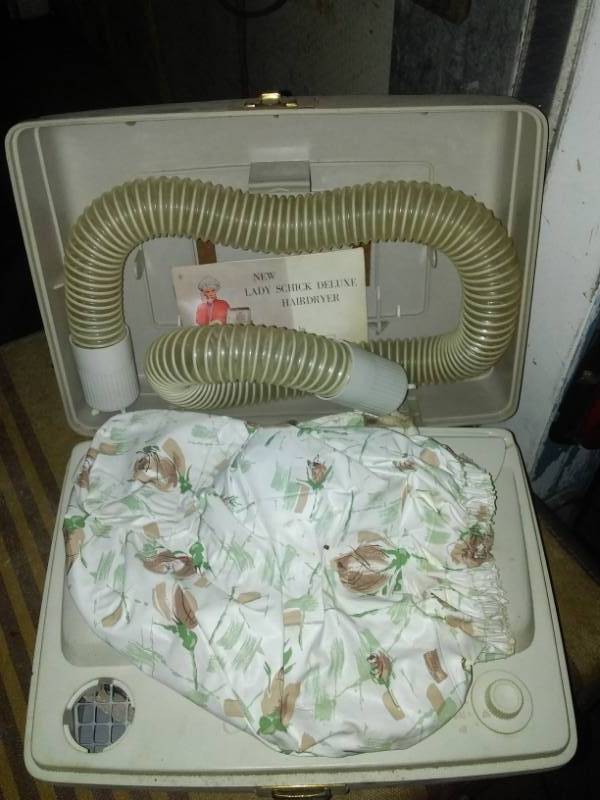 lot 54 image: Vintage lady Schick portable hair dryer