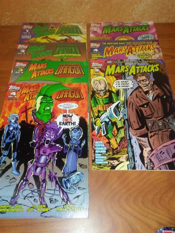 lot 118 image: 7 Topps Comics Mars Attacks