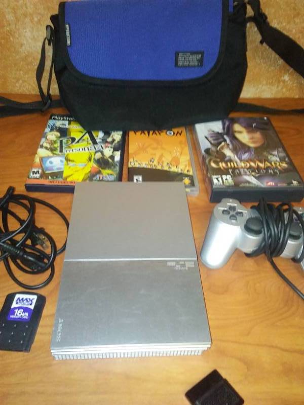 lot 134 image: PS2 Sony game system with case