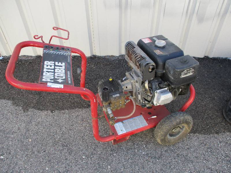 lot 14 image: Porter Cable Pressure Washer