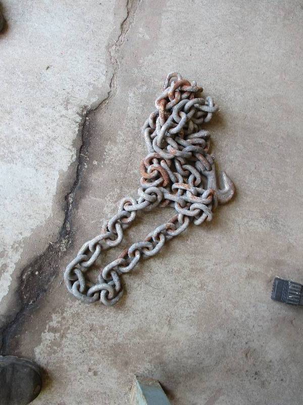 lot 46 image: Log Chain