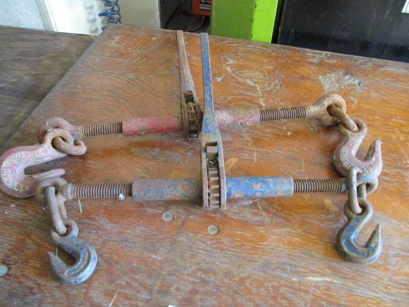 lot 56 image: Chain Binders