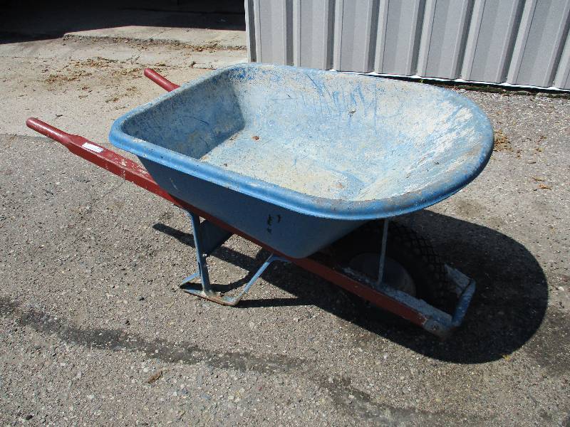 lot 62 image: Wheel barrow