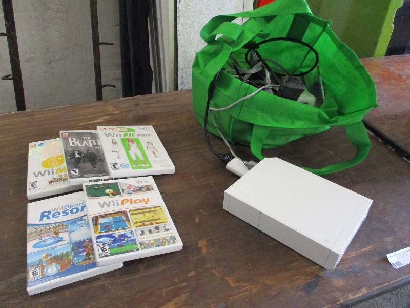 lot 82 image: Nintendo Wii
