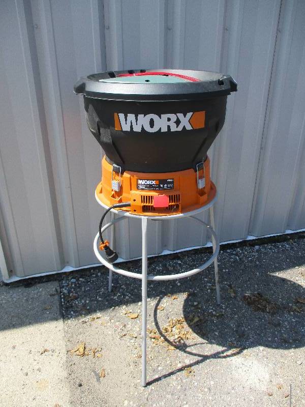 lot 87 image: Worx Leaf Shredder