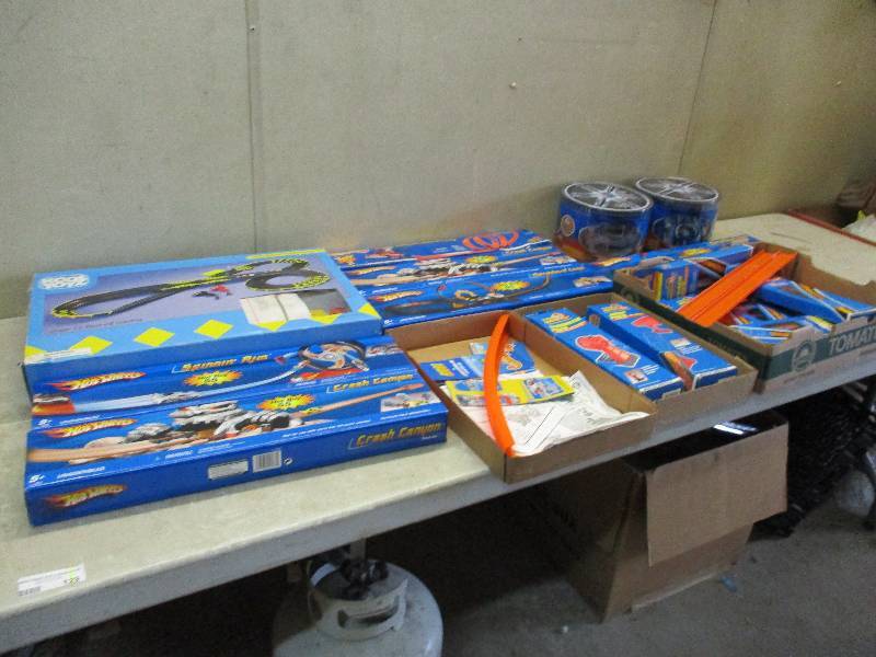 lot 129 image: Hot Wheels