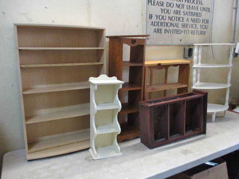 lot 132 image: Shelf Units