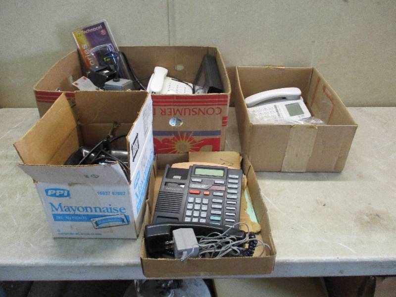 lot 148 image: Phones and parts