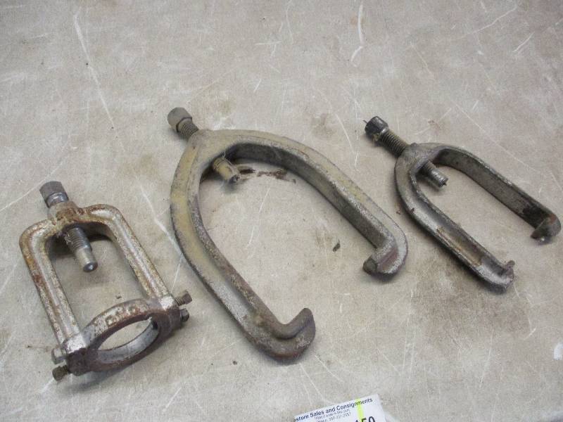 lot 150 image: Pullers