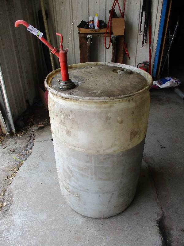 lot 157 image: Hydraulic Fluid