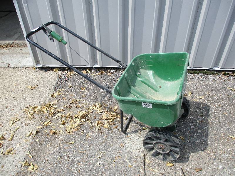 lot 158 image: Spreader