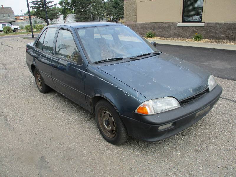 lot 1 image: 1990 Suzuki Swift