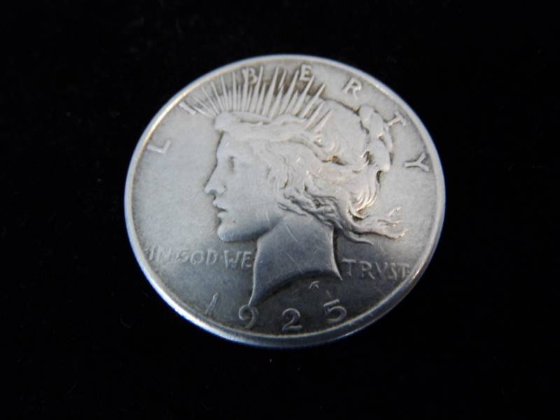 Peace Dollar Coin - 1925